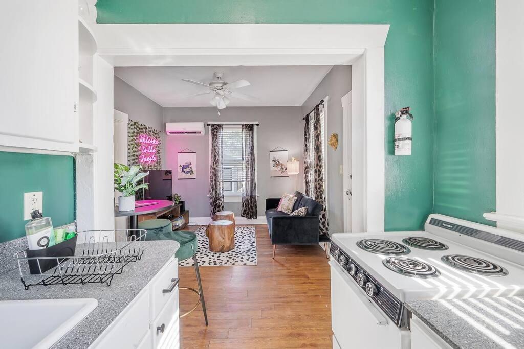 Jungle Themed Apt. Close To Coffee, Food + Shops! Tampa Eksteriør billede